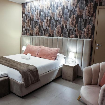 B&B Suites&Rooms Piazza Dei Martiri Катания Екстериор снимка