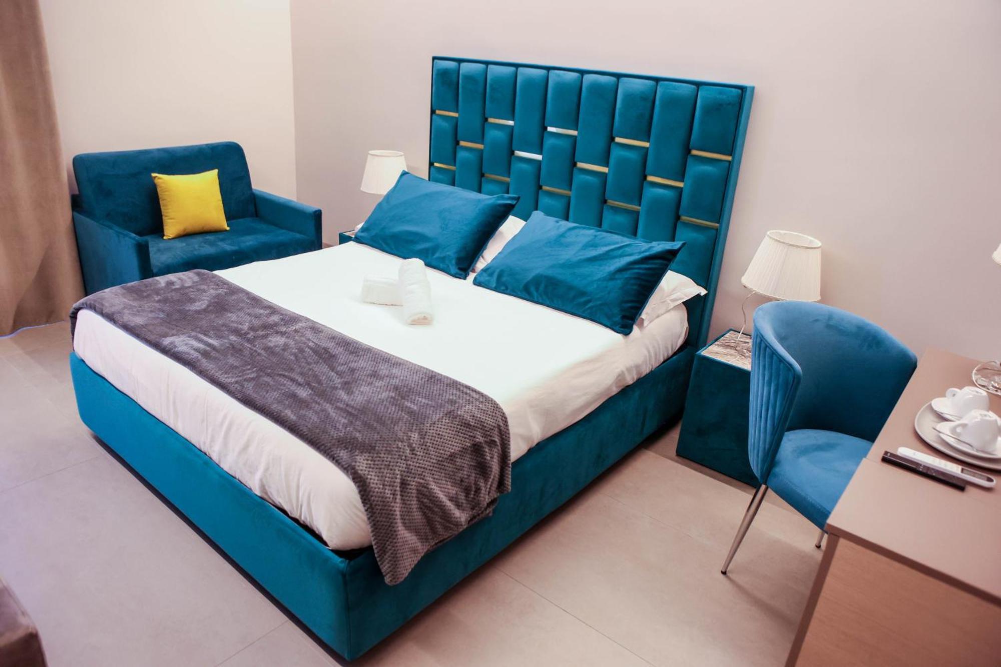 B&B Suites&Rooms Piazza Dei Martiri Катания Екстериор снимка