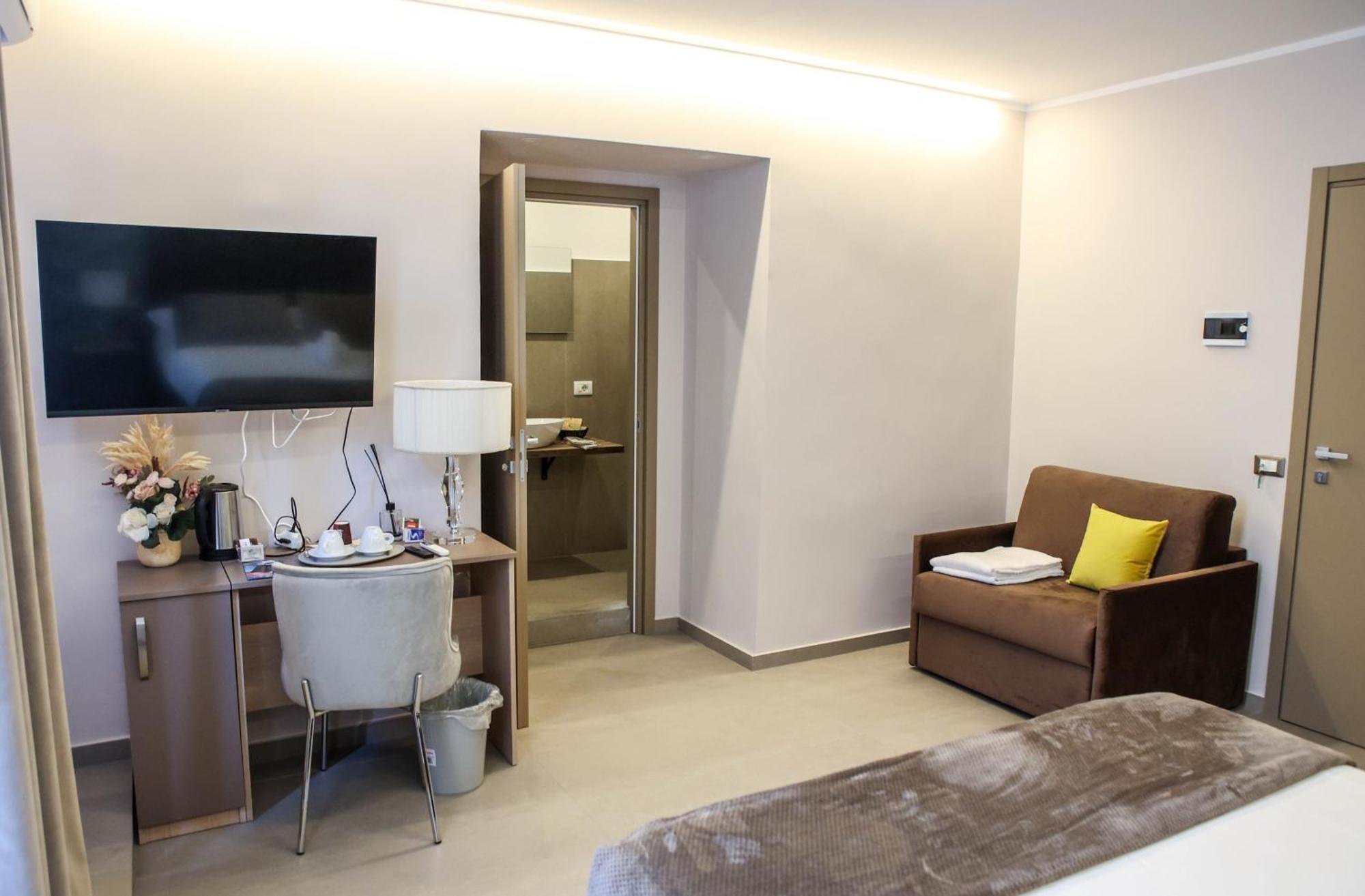 B&B Suites&Rooms Piazza Dei Martiri Катания Екстериор снимка