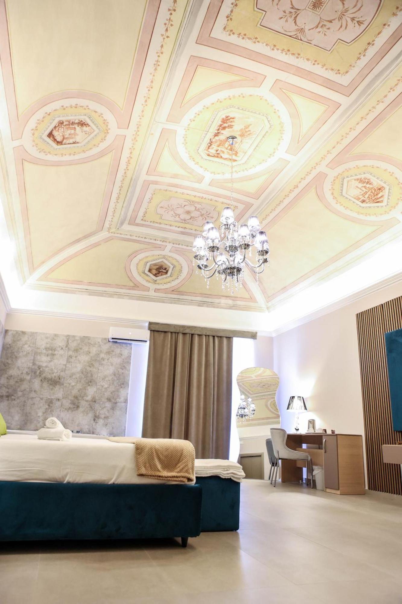 B&B Suites&Rooms Piazza Dei Martiri Катания Екстериор снимка