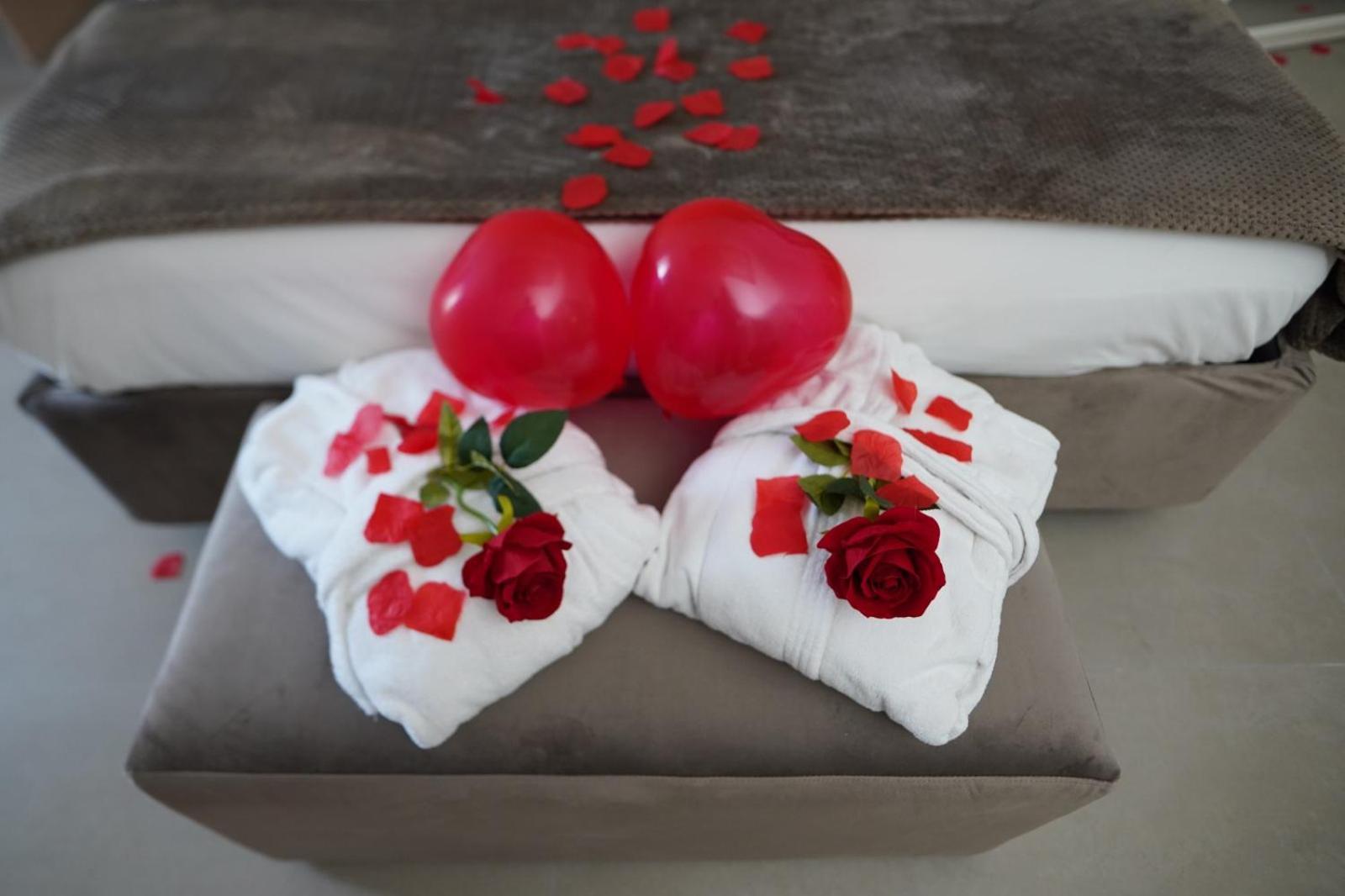 B&B Suites&Rooms Piazza Dei Martiri Катания Екстериор снимка