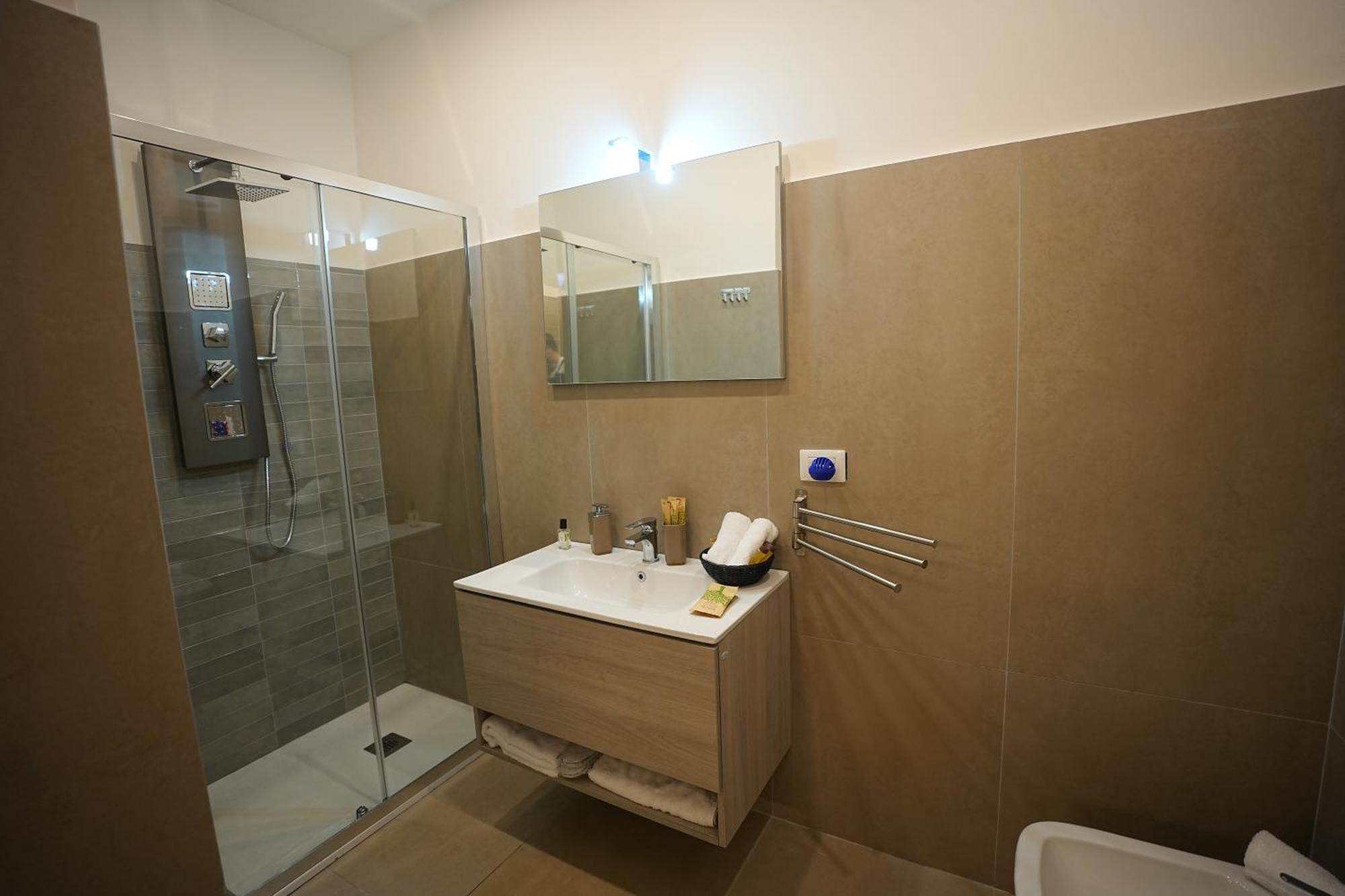 B&B Suites&Rooms Piazza Dei Martiri Катания Екстериор снимка