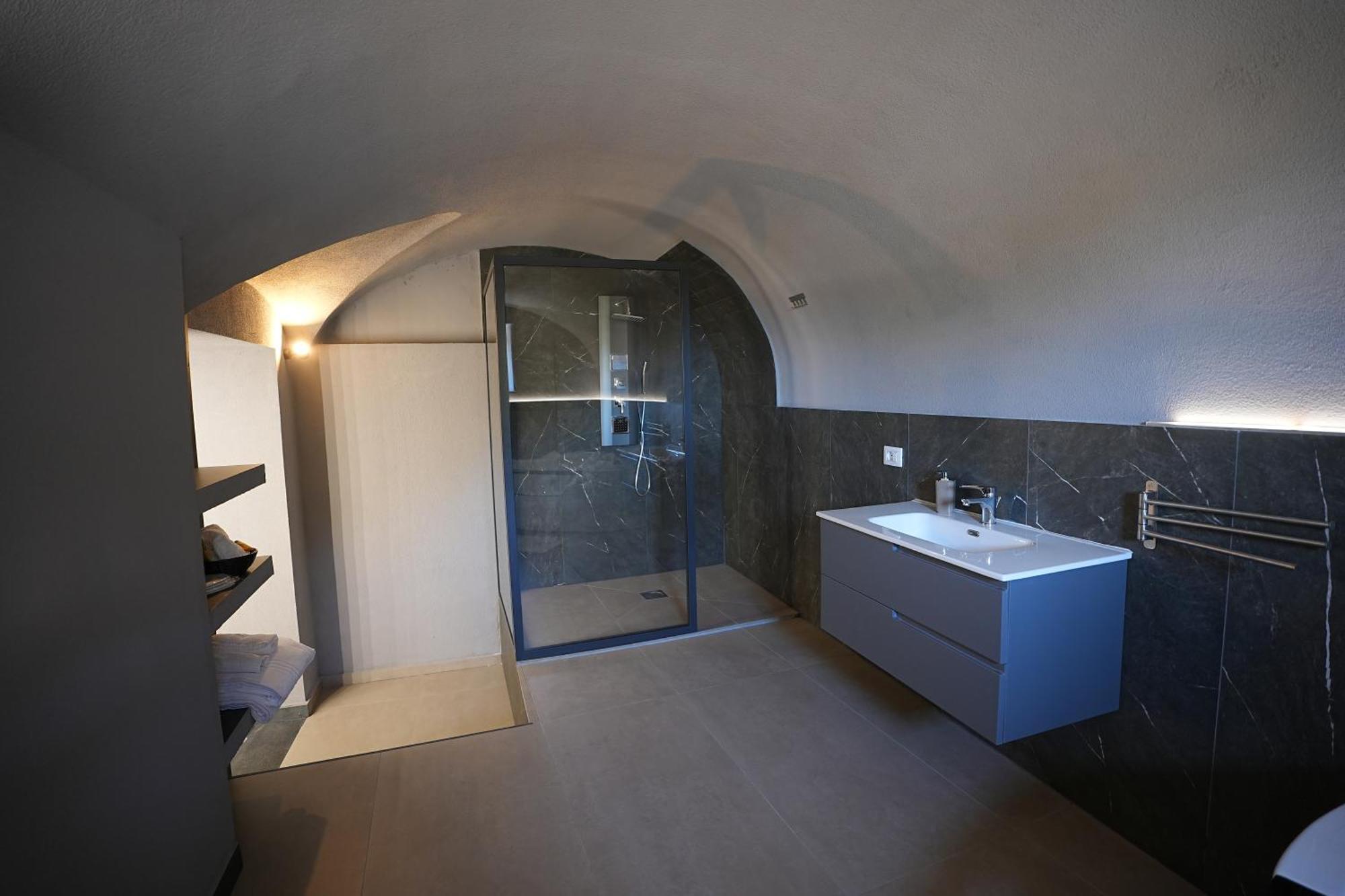 B&B Suites&Rooms Piazza Dei Martiri Катания Екстериор снимка
