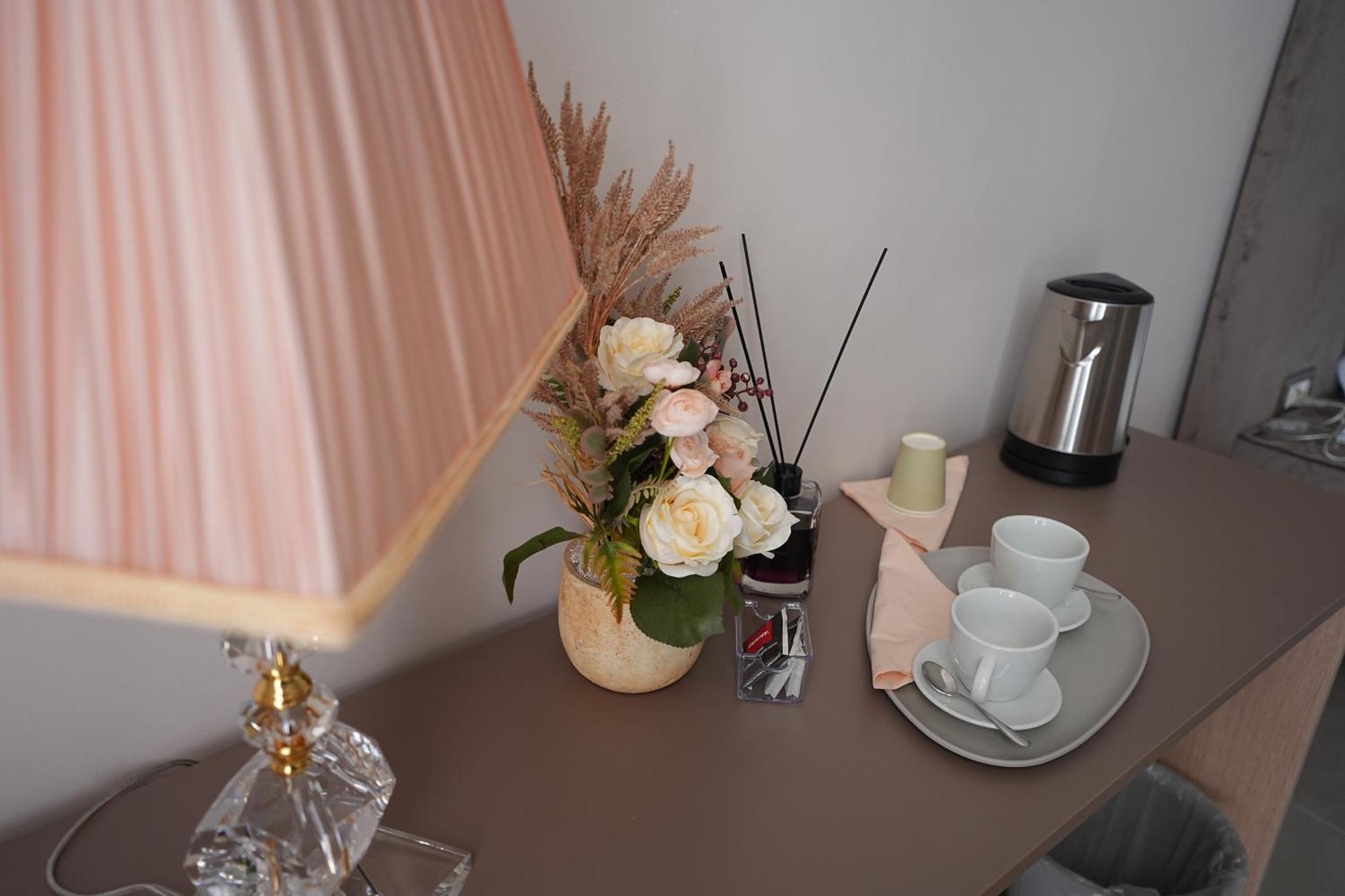 B&B Suites&Rooms Piazza Dei Martiri Катания Екстериор снимка
