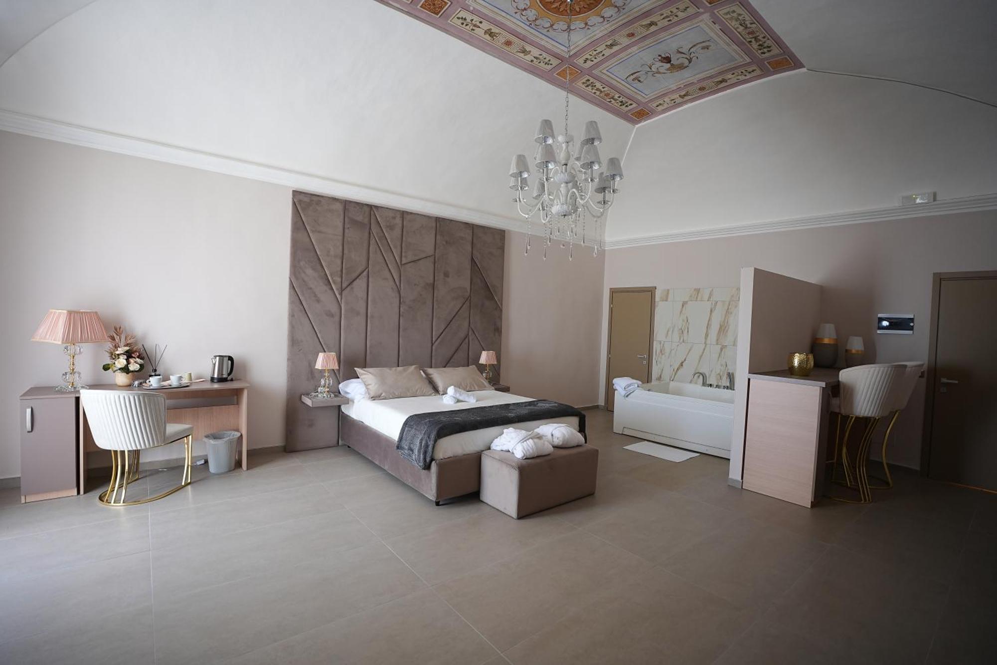 B&B Suites&Rooms Piazza Dei Martiri Катания Екстериор снимка