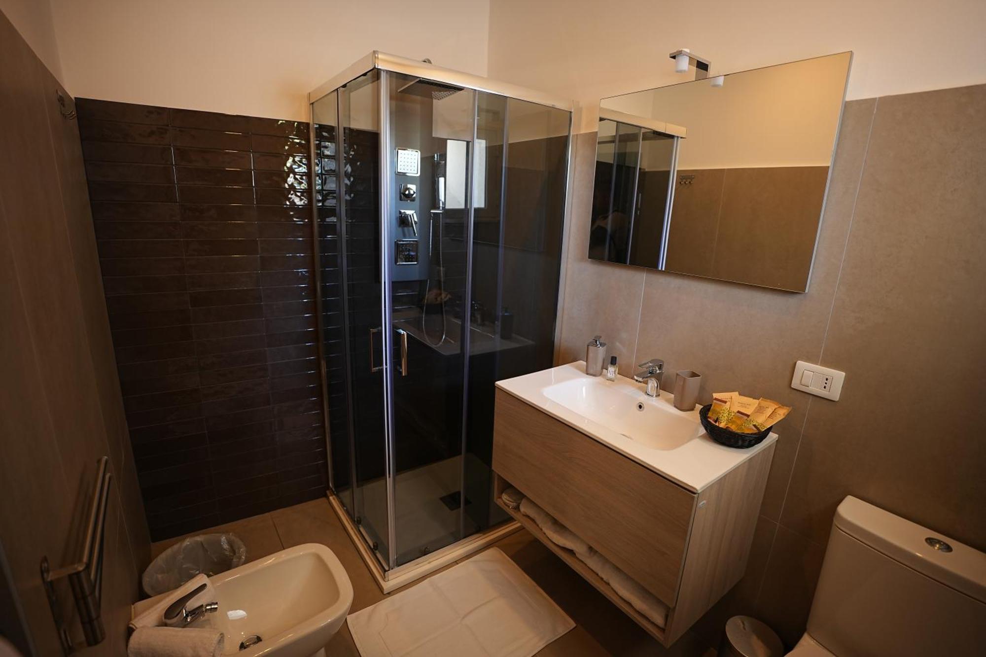 B&B Suites&Rooms Piazza Dei Martiri Катания Екстериор снимка