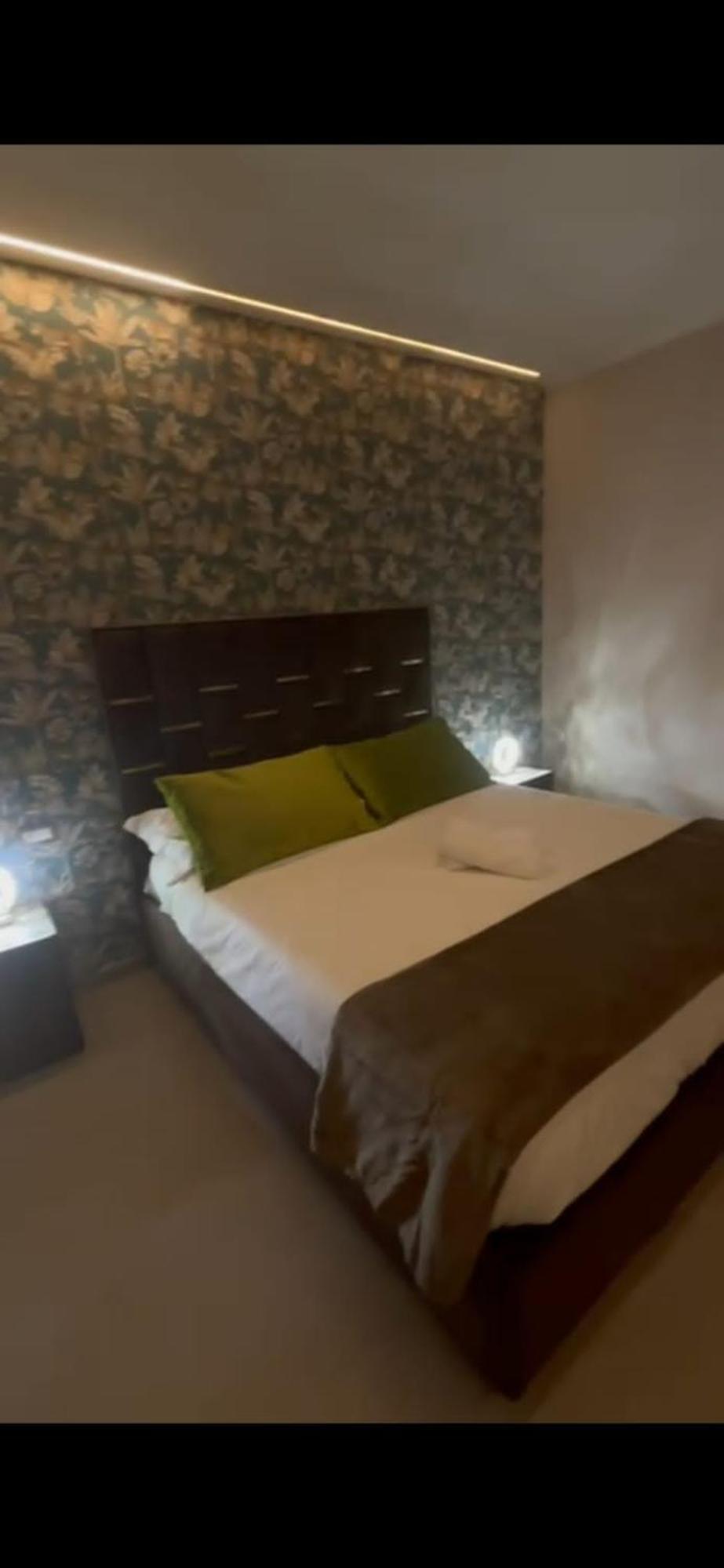 B&B Suites&Rooms Piazza Dei Martiri Катания Екстериор снимка